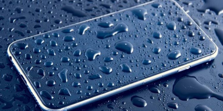 Ways To Know If Your Mobile Will Hold If You Put It In Pool
