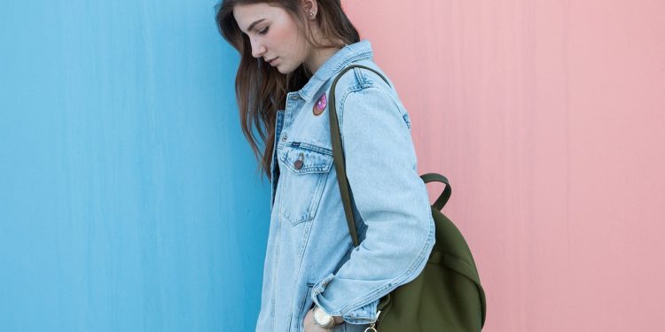 The Seasonless Wardrobe Guide