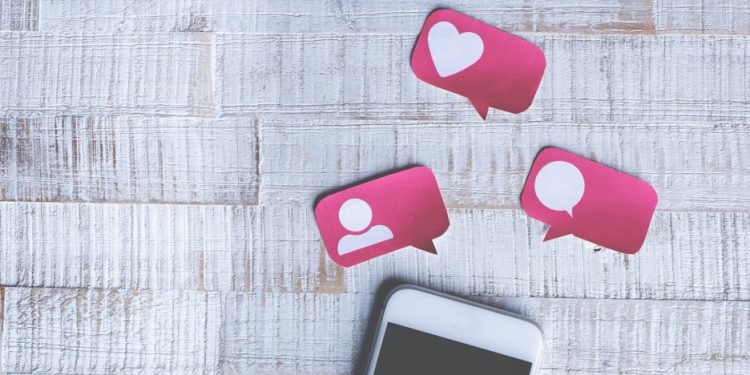 Famoid vs. GrowthSilo – How to Get More Real Followers