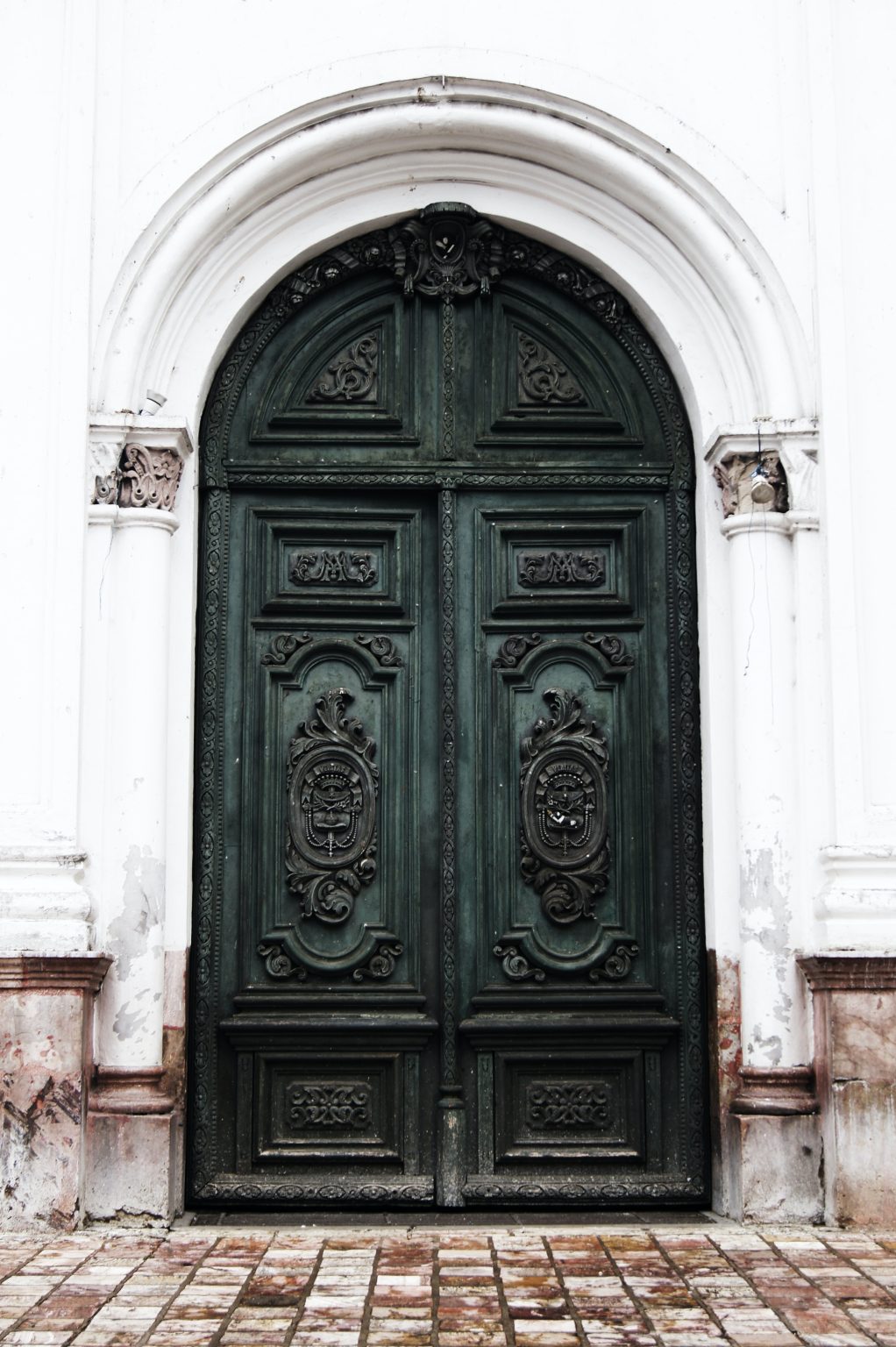 The Benefits of Composite Doors and the Significance of The Green Color
