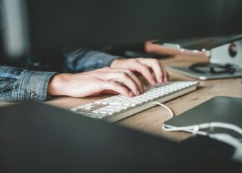 The Impact of Attendance Monitoring Software on Employee Punctuality